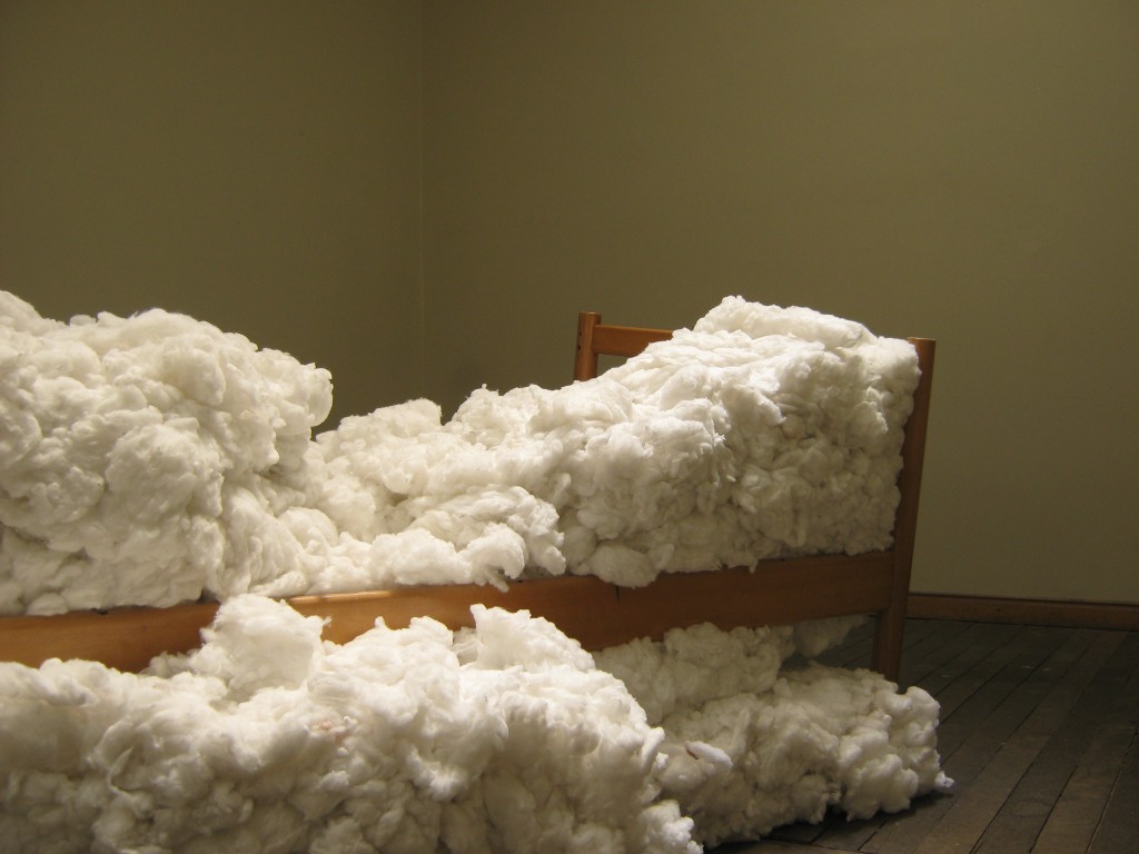 Todos los días absurdo (2011)